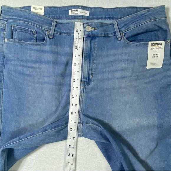 Levis Signature Gold Jeans Women's 20M Blue Bootcut Mid Rise Stretch Denim NWT - Picture 14 of 15